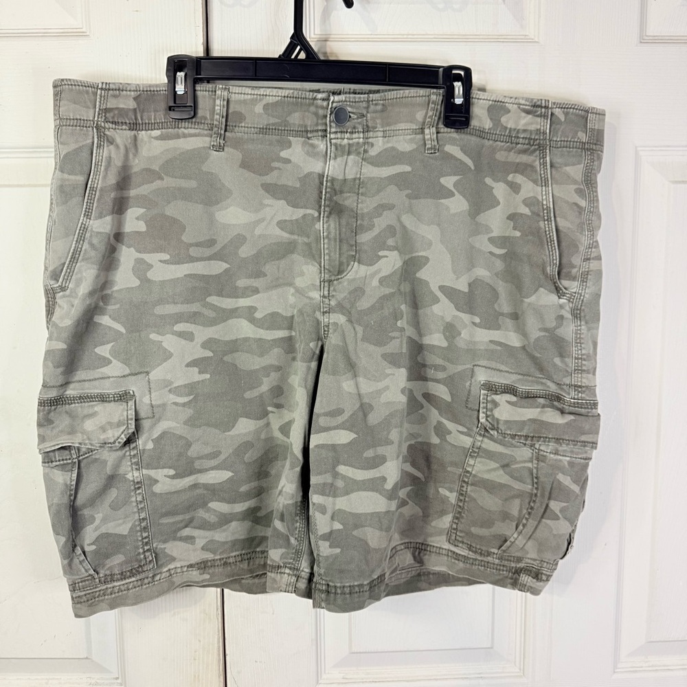 George Mens Cargo Shorts Camo Size 42 Gray Green Multi Pocket Casual Short
